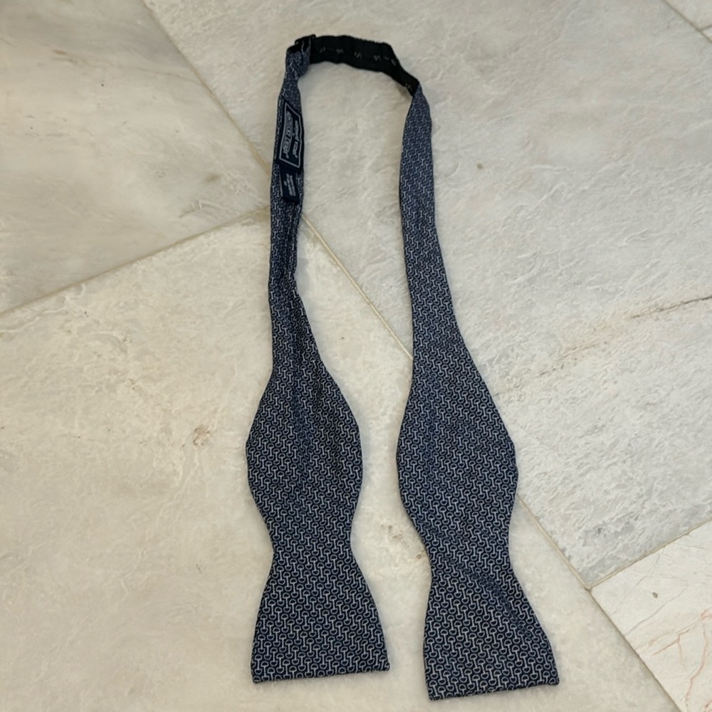 Men’s Vineyard Vines bow tie
